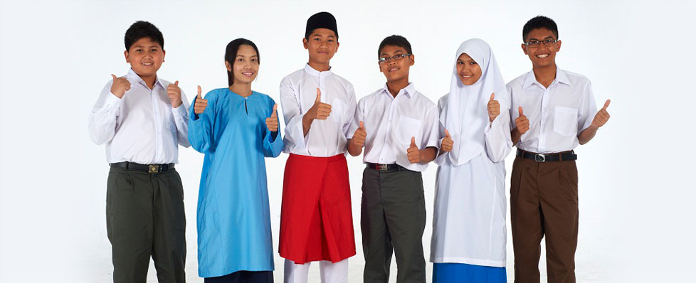 Pakaian Sekolah  Percuma di SK Setia Alam Untuk  Keluarga 